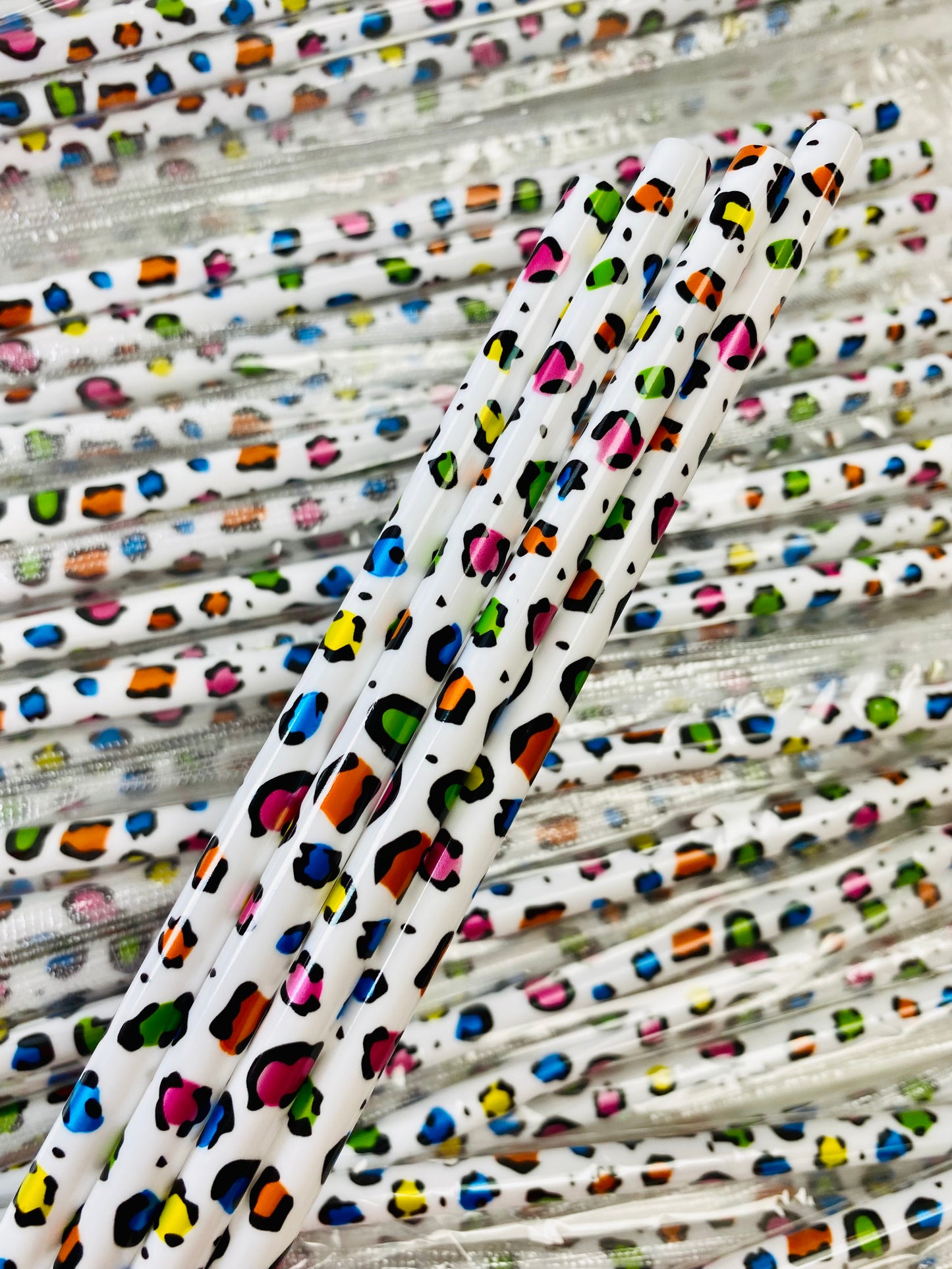 Coloured Leopard White Straw image 0