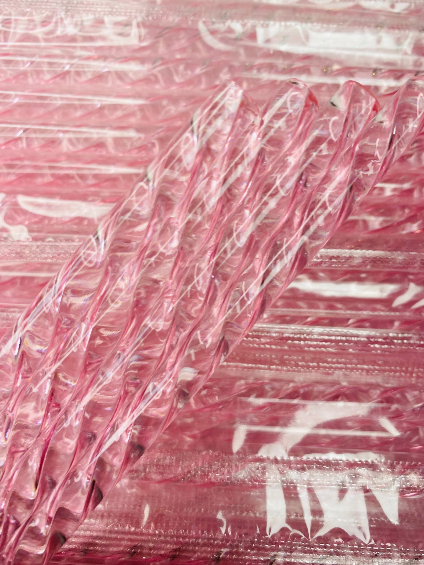 Light Pink Swirl Straw image 0
