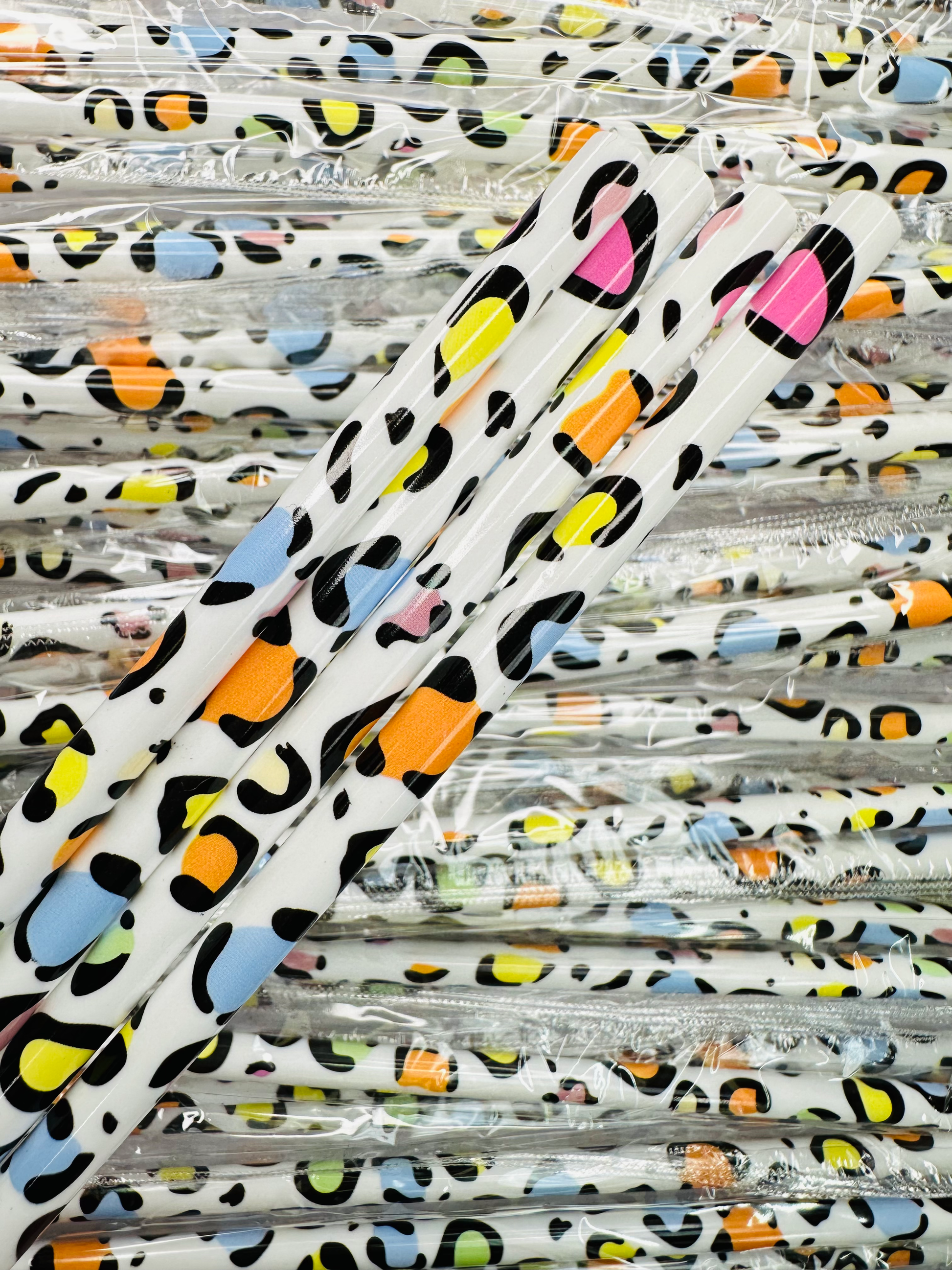Coloured Leopard White Straw image 0