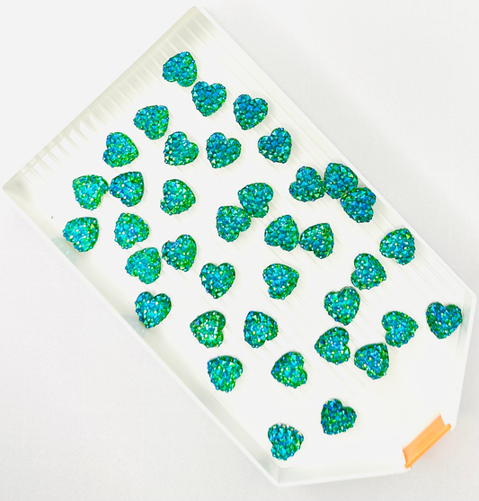 Emerald Sparkly Heart Cabochon Flat Back Charm (Pack of 20) image 0