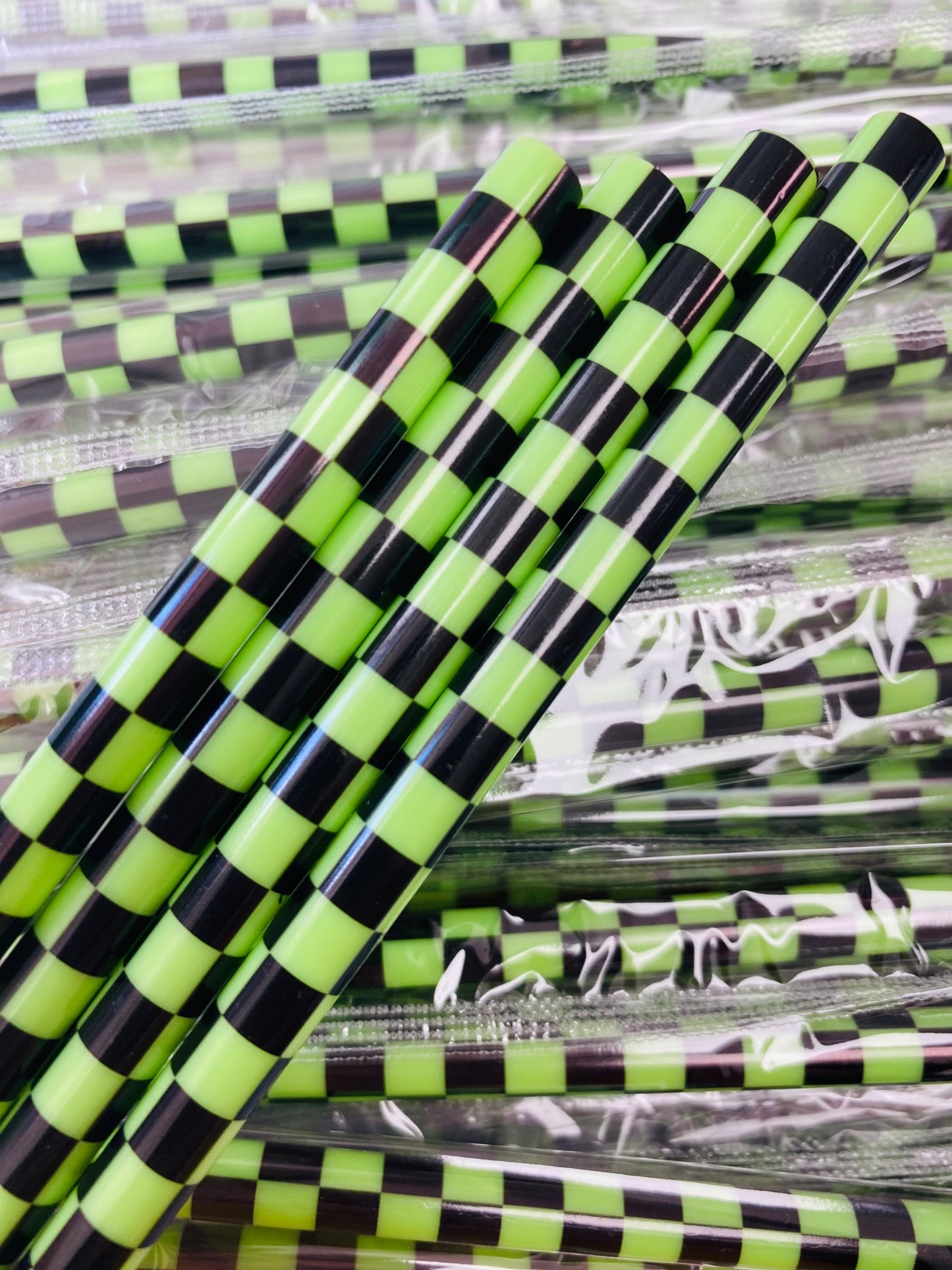 Black and Green Checker Board Straw image 0