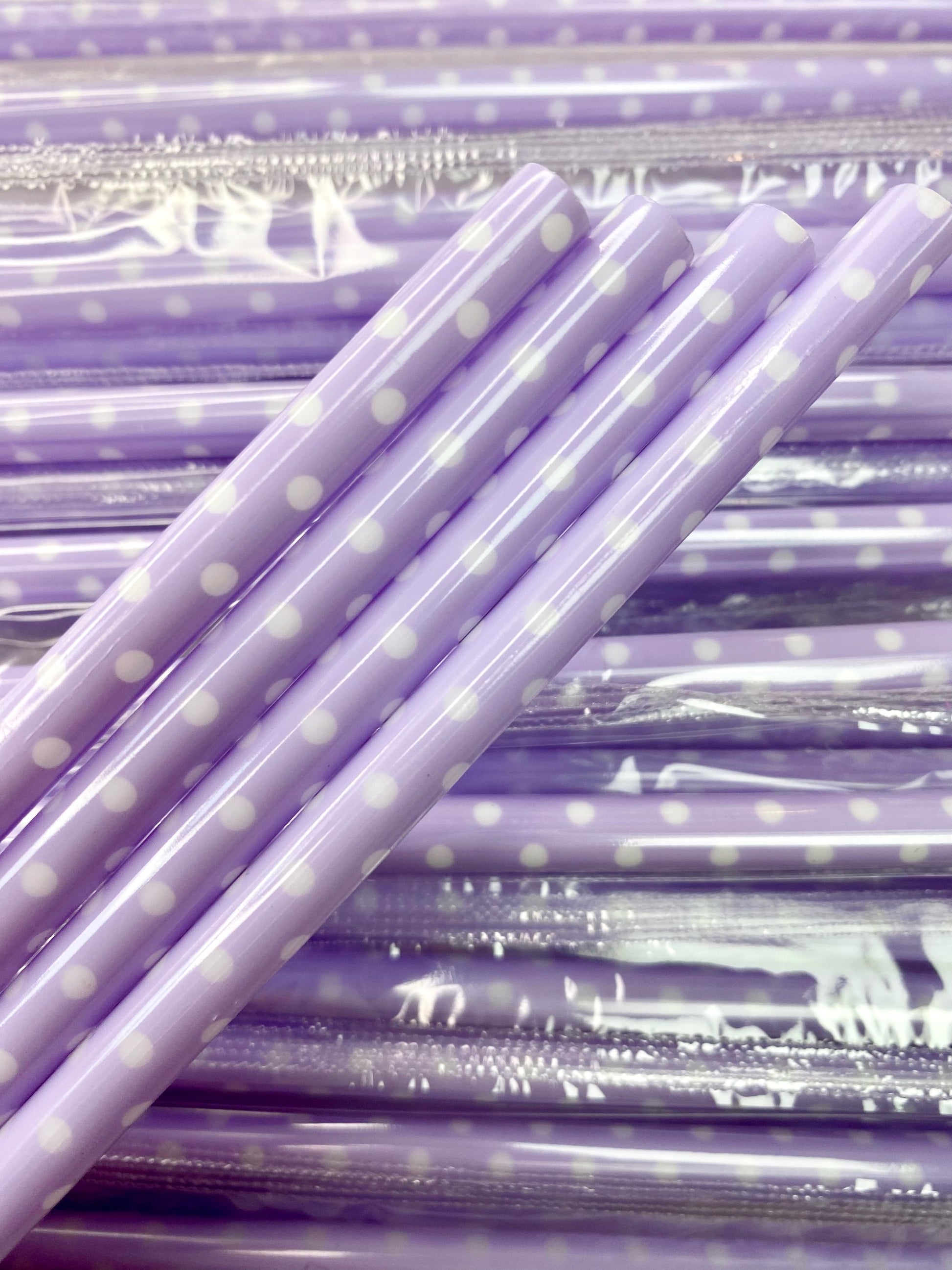 Lilac with White Dots Straw image 0