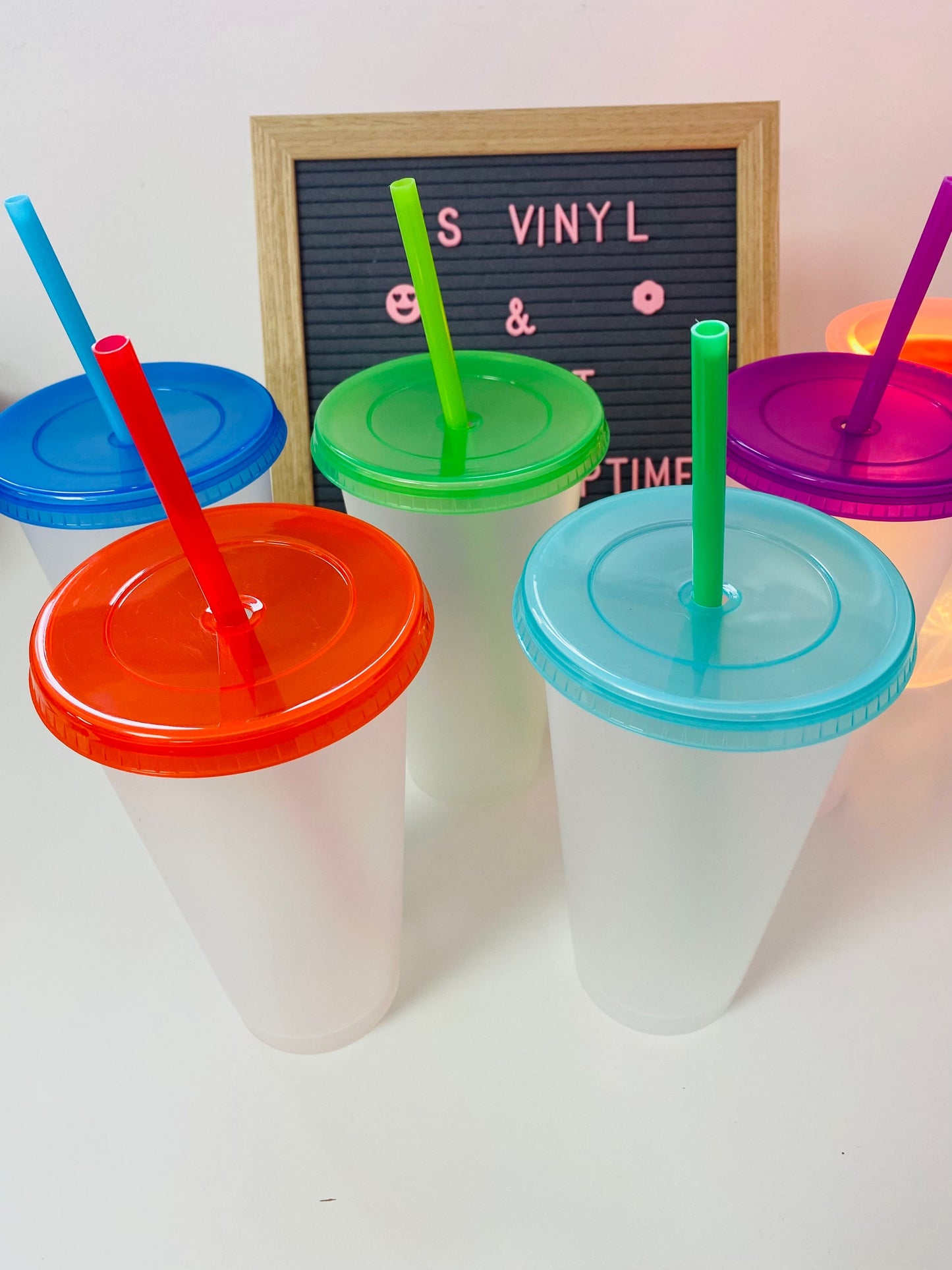 Coloured Clear Lid Frosted Solid Cold Cup 24oz image 1