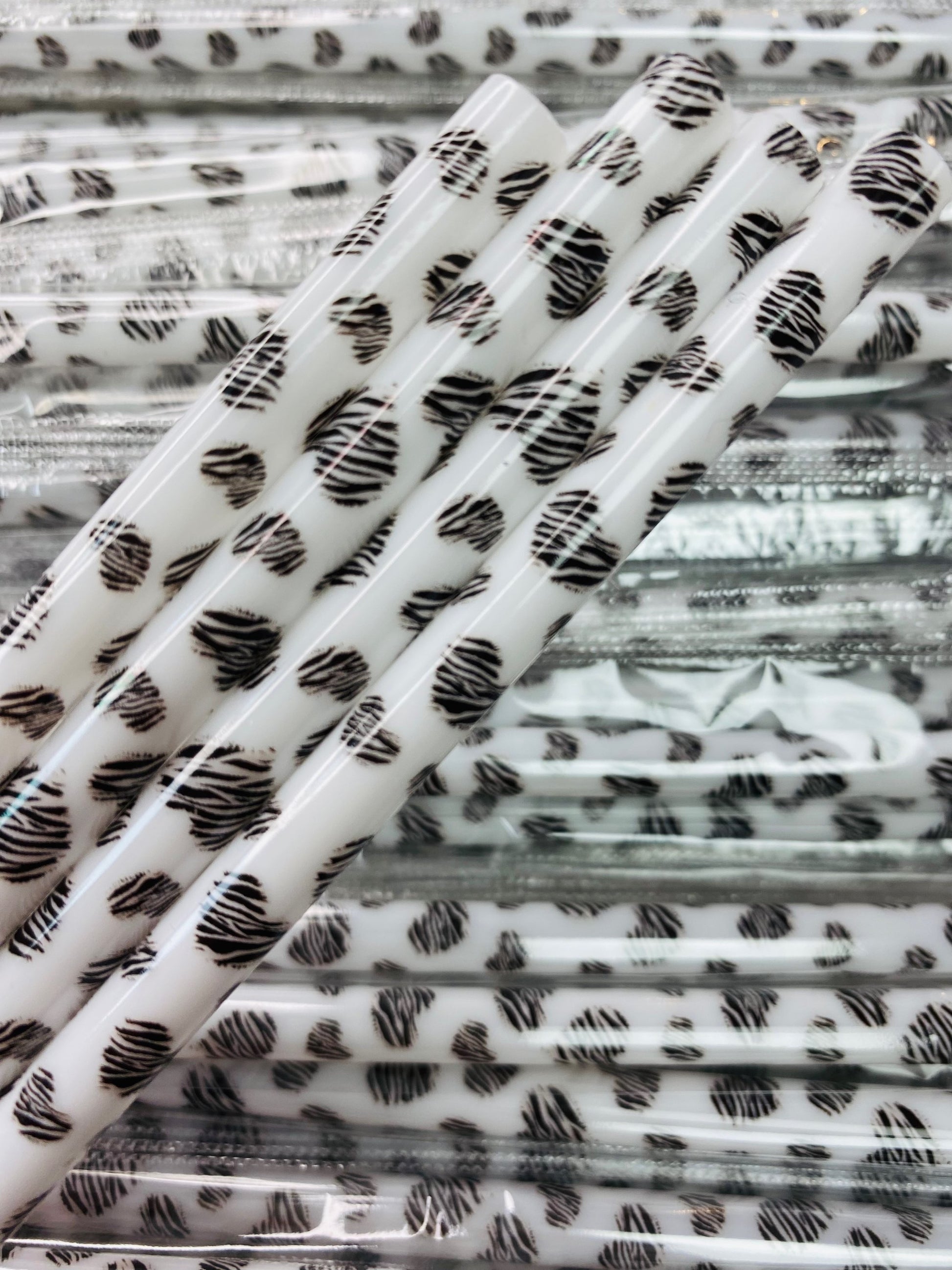 Leopard Heart White Straw image 0